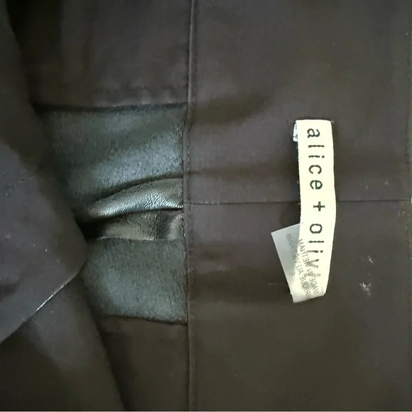 Alice + Olivia vegan leather pants - Picture 5 of 5